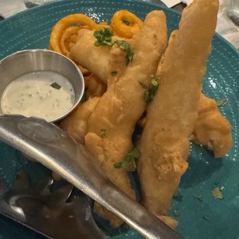 Hard Rock Cafe - Bars Near Me - Pasay, NCR