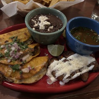 Casa de Tres Reyes - Birria Tacos - Mexican Near Me - Des Peres, Missouri