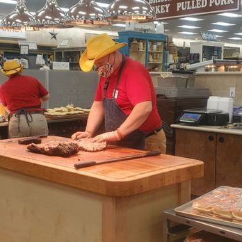 Buc-ee's - Chopped Brisket - Gas Stations Near Me - Calhoun, Georgia