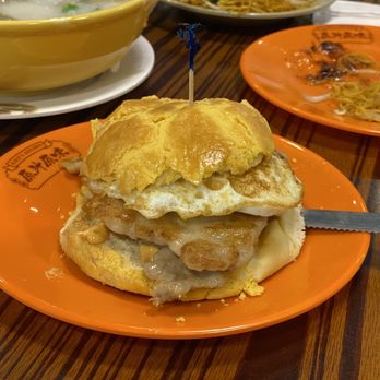 Alice’s Kitchen - HK style pineapple bun with chicken steak. - Noodles Near Me - Temple City, California Alice’s Kitchen - HK style pineapple bun with chicken steak. - Noodles Near Me - Temple City, California