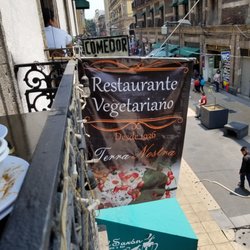 Restaurante Vegetariano - View from street side table