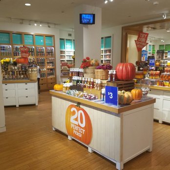 Bath & Body Works - Cosmetics & Beauty Supply Near Me - Garden City, New York Bath & Body Works - Cosmetics & Beauty Supply Near Me - Garden City, New York
