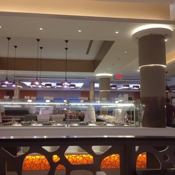 The Buffet - Decor (image of middle buffet station) - Buffets Near Me - College Point, New York