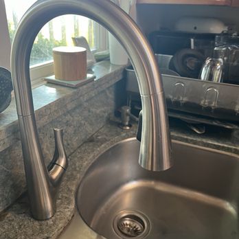 Supreme Plumbing - New kitchen faucet - Plumbing Near Me - Freedom, California