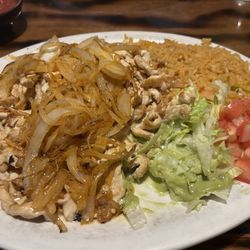 Casa Rica - Pollo con crema with added onions