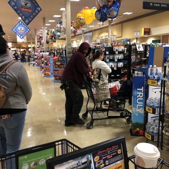 Safeway - Long line. One cashier open - Grocery Near Me - Del Rey Oaks, California Safeway - Long line. One cashier open - Grocery Near Me - Del Rey Oaks, California