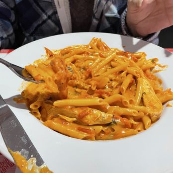Giuseppe's - Penne Alla Vodka w/grilled chicken - Pizza Near Me - Lake George, New York
