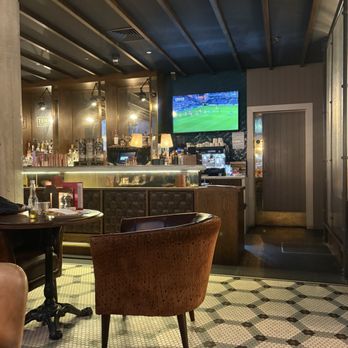 Tenter’s Gastro Pub - Interior - Gastropubs Near Me - Dublin, D Tenter’s Gastro Pub - Interior - Gastropubs Near Me - Dublin, D
