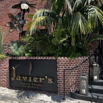 Javiers - Outside - New Mexican Cuisine Near Me - Pasadena, California
