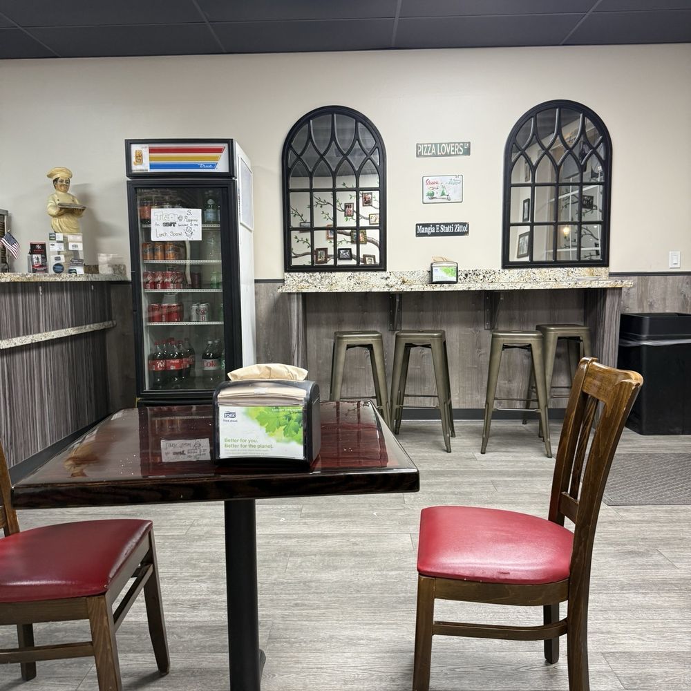 Gianna's Pizza Center - Pizza Near Me - Plantation, Florida