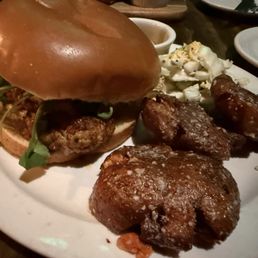 Brat burger with smashed potatoes Brat burger with smashed potatoes