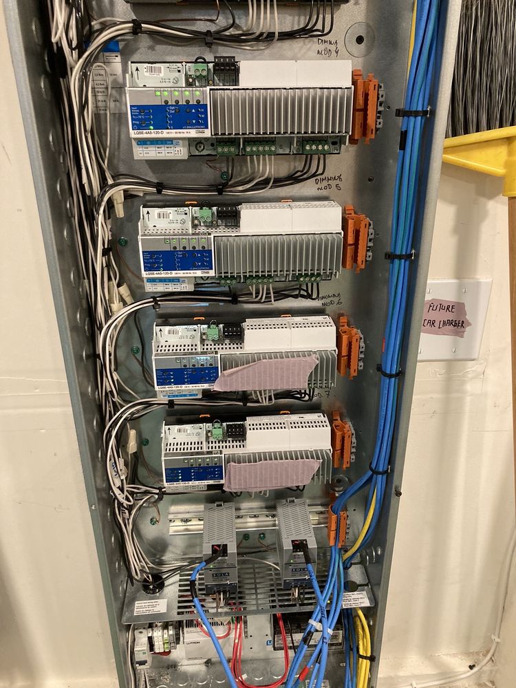 Slide of Lion Electric