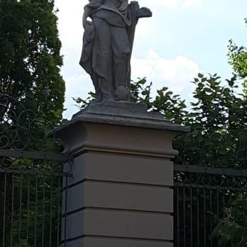Hofgarten - Parks Near Me - Augsburg, BY