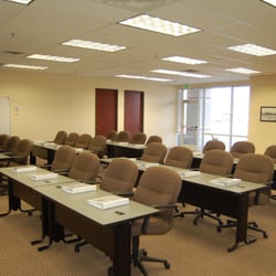 Idaho Real Estate School - Plenty of sunlight, elbow room, and comfy chairs!