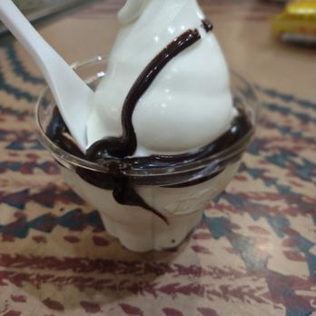 DQ / Orange Julius Kiosk - Chocolate sundae - Fast Food Near Me - Kaneohe, Hawaii DQ / Orange Julius Kiosk - Chocolate sundae - Fast Food Near Me - Kaneohe, Hawaii