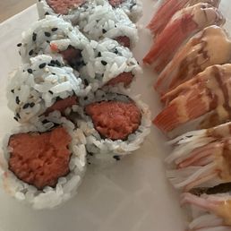 Spicy Tuna & Shaggy Dog Roll