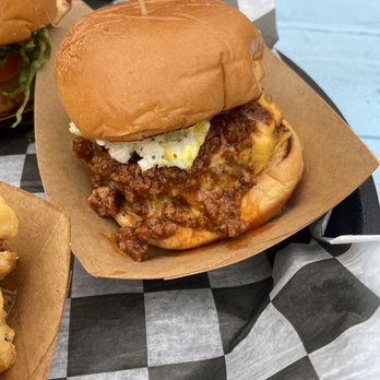 Al's Burger Shack - Bobo Chili Cheeseburger - Burgers Near Me - Chapel Hill, North Carolina