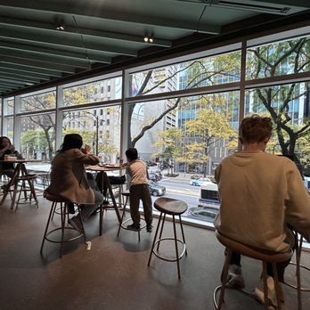 Starbucks Reserve Roastery Chicago - Coffee Roasteries Near Me - Chicago, Illinois Starbucks Reserve Roastery Chicago - Coffee Roasteries Near Me - Chicago, Illinois