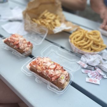 Green Harbor Lobster Pound - Lobster roll, fries and the most delicious onion rings. - Seafood Near Me - Marshfield, Massachusetts Green Harbor Lobster Pound - Lobster roll, fries and the most delicious onion rings. - Seafood Near Me - Marshfield, Massachusetts