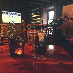 Lakeville Yacht Club - We're ready to fill your glass!