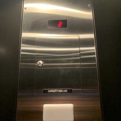 Zara - Zara elevator indicator inside elevator orlando fl 1:29 pm September 16 2023