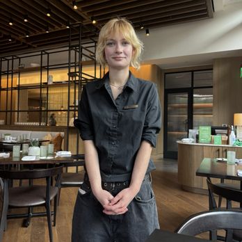 Good Graces - Porter - her first day - Brasseries Near Me - Dallas, Texas