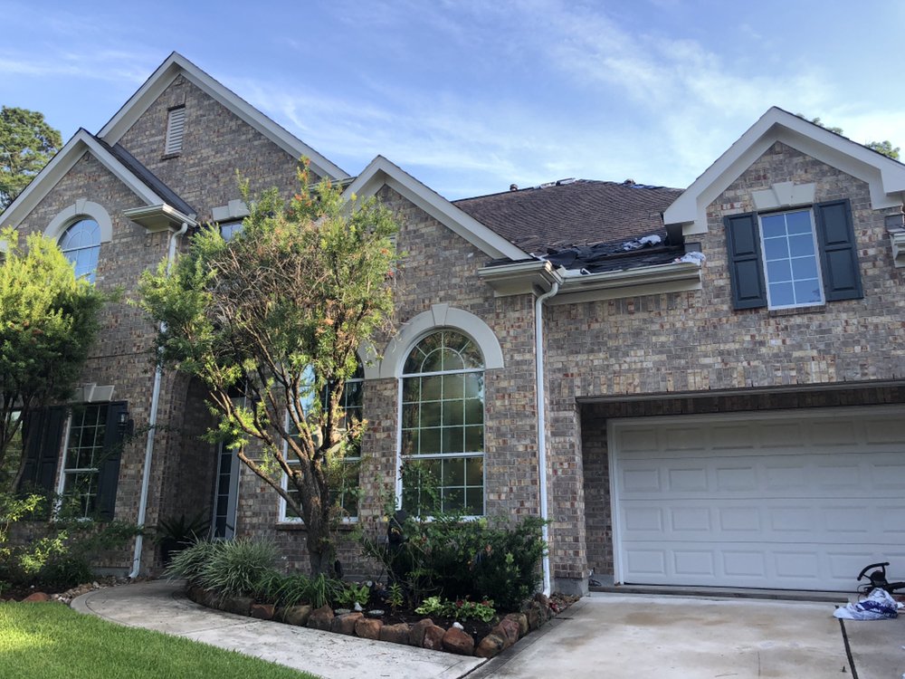 Slide of A&M Roofing