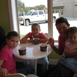 Fresh & Fruiti Frozen Yogurt