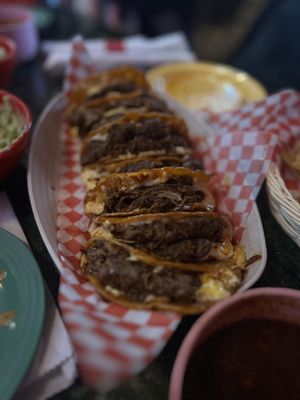 Comal y Canela by null