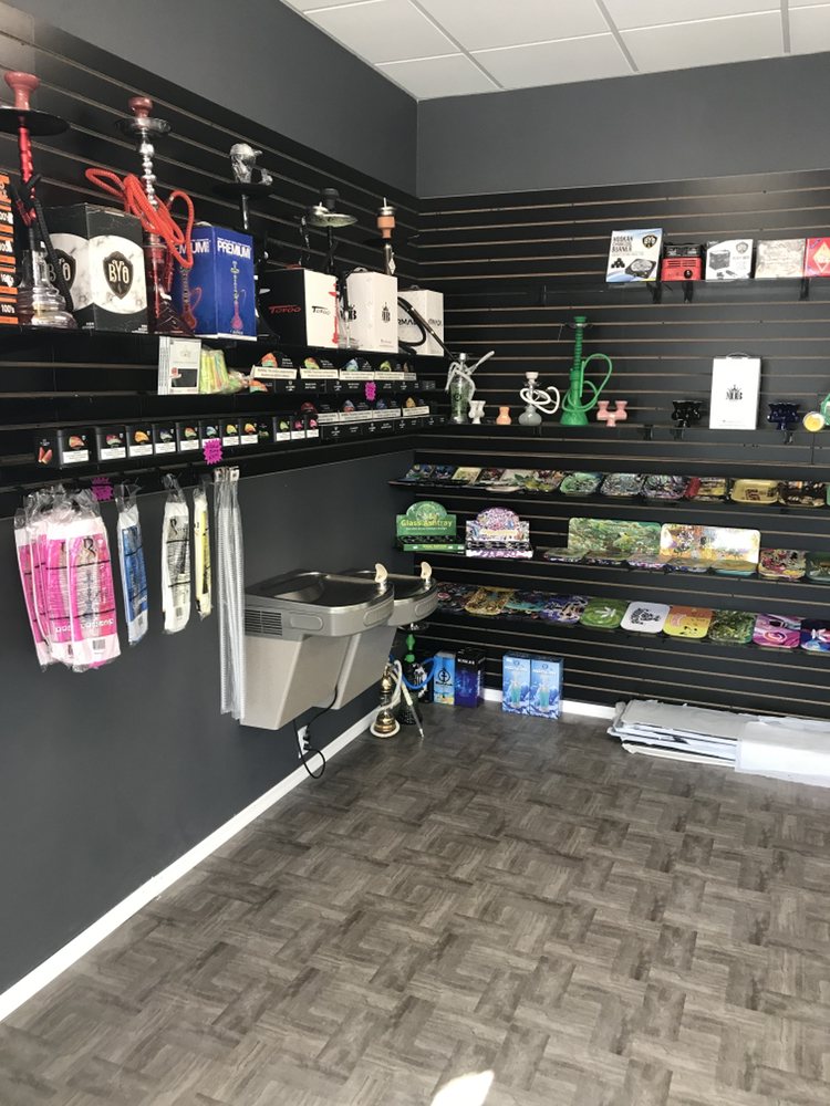 301 Sky Vape Shop Logo