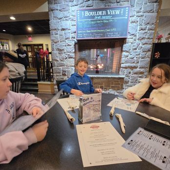 Boulder View Tavern - Happy Kids - American Near Me - Lake Harmony, Pennsylvania Boulder View Tavern - Happy Kids - American Near Me - Lake Harmony, Pennsylvania