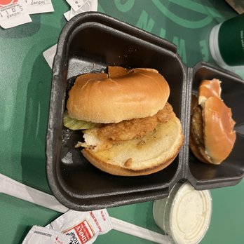 Wingstop - Dry oily chicken sandwich - Chicken Wings Near Me - Henderson, Nevada