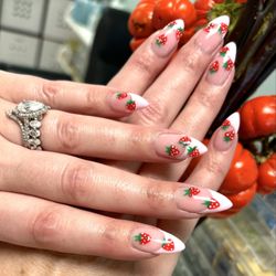 Lucky Nails Xpress - Strawberries on natural coating nails