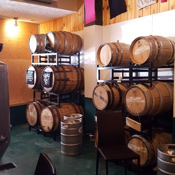 Hop'n Moose - American Near Me - Rutland, Vermont