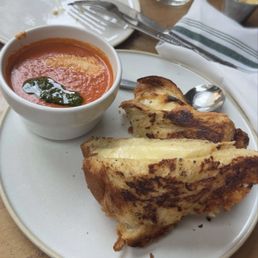 Farmhouse Grilled Cheese & Soup Farmhouse Grilled Cheese & Soup