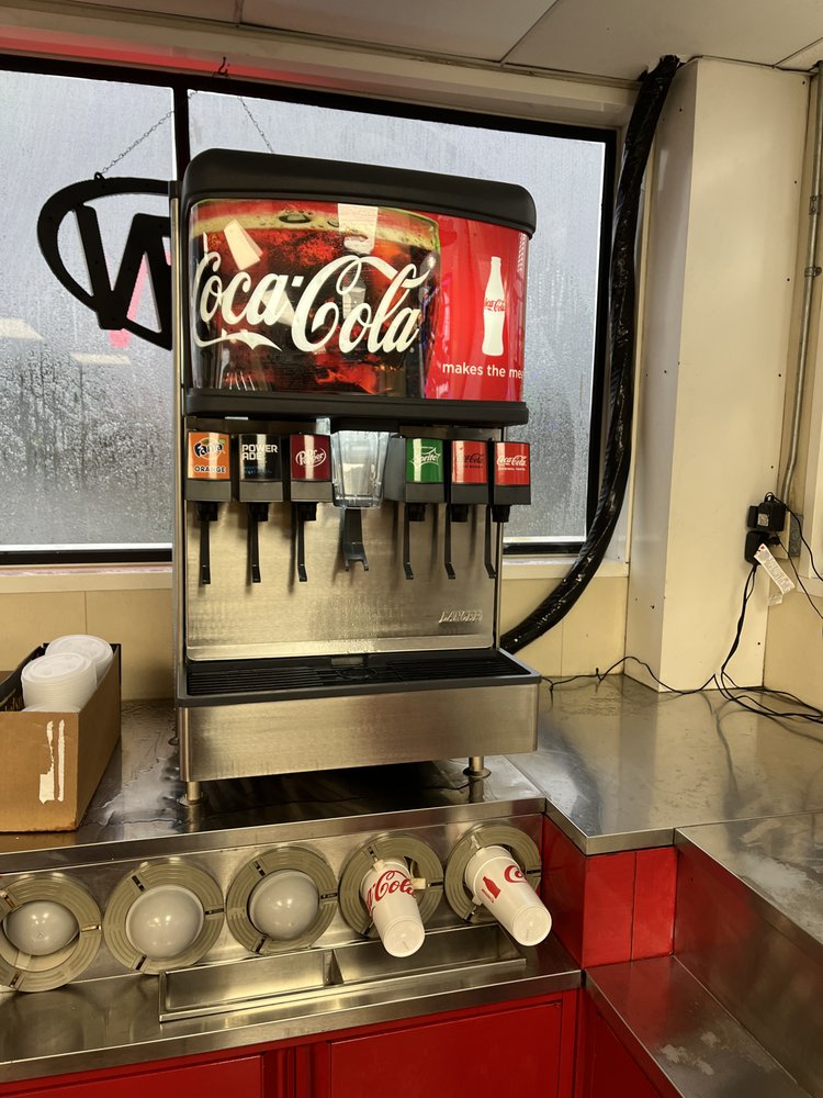 CROSSROADS GAS STATION Updated September 2024 21 Photos 225