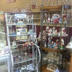 In A Nutshell Miniatures - Jim Shore Collectables