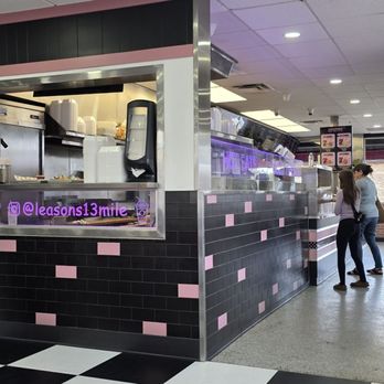 Leason’s Dairy Bar & Grill - Where you pick up your order, on the side - Ice Cream & Frozen Yogurt Near Me - Warren, Michigan
