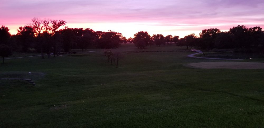Dwight Country Club Logo