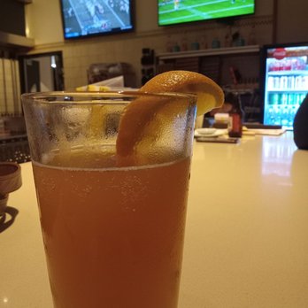 California Pizza Kitchen - Blue Moon beer orange slice big screen TVs bar area my favorite area - Pizza Near Me - Brea, California California Pizza Kitchen - Blue Moon beer orange slice big screen TVs bar area my favorite area - Pizza Near Me - Brea, California