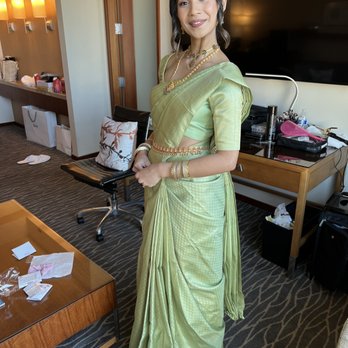 Stylish Saree Draping - Traditional Clothing Near Me Stylish Saree Draping - Traditional Clothing Near Me