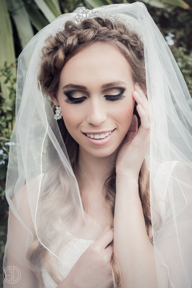 Maya's Bridal Logo