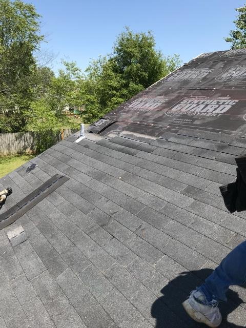 Slide of Diamond Ridge Roofing