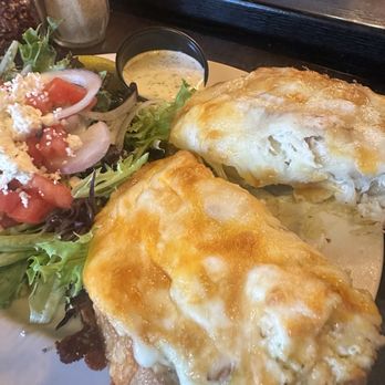 1285 Restobar - Crab melt cut in half - Italian Near Me - Florence, Oregon