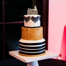 Vanilla cake with almond frosting, red velvet cake with cream cheese frosting, and chocolate cake with peanut butter frosting!