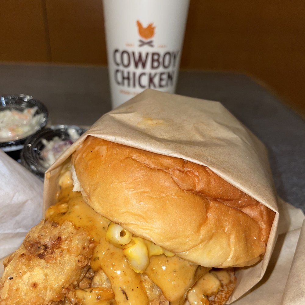 Mac & Cheese Chicken Sandwich Mac & Cheese Chicken Sandwich