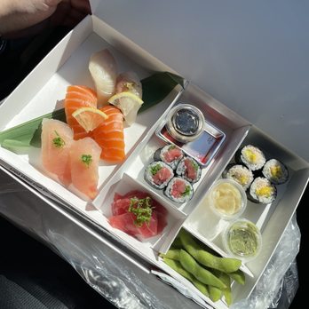 Cafe Sakana - Sushi Bars Near Me - Newport Beach, California