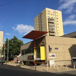 Bücherei Schwendermarkt - Die städtische Bücherei gleich beim Schwendermarkt und direkt neben der Volkshochschule Rudolfsheim-Fünfhaus.