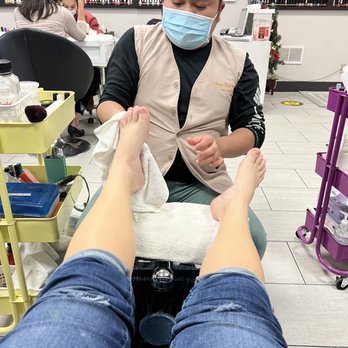 Queen Nails and Spa - This is the Guy you want!! Attentive and friendly. - Nail Salons Near Me - Carlsbad, California Queen Nails and Spa - This is the Guy you want!! Attentive and friendly. - Nail Salons Near Me - Carlsbad, California
