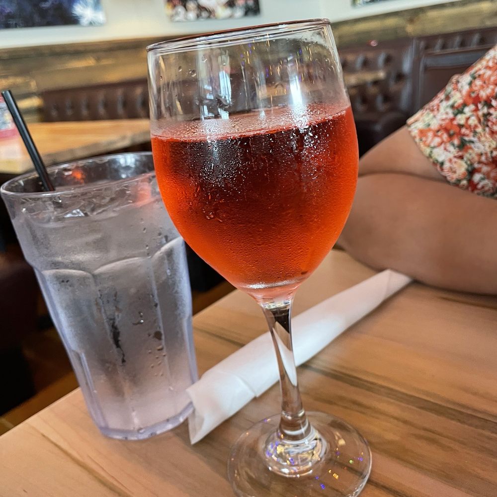 Rock & Brews - Grapevine - Wine - Burgers Near Me - Grapevine, Texas Rock & Brews - Grapevine - Wine - Burgers Near Me - Grapevine, Texas